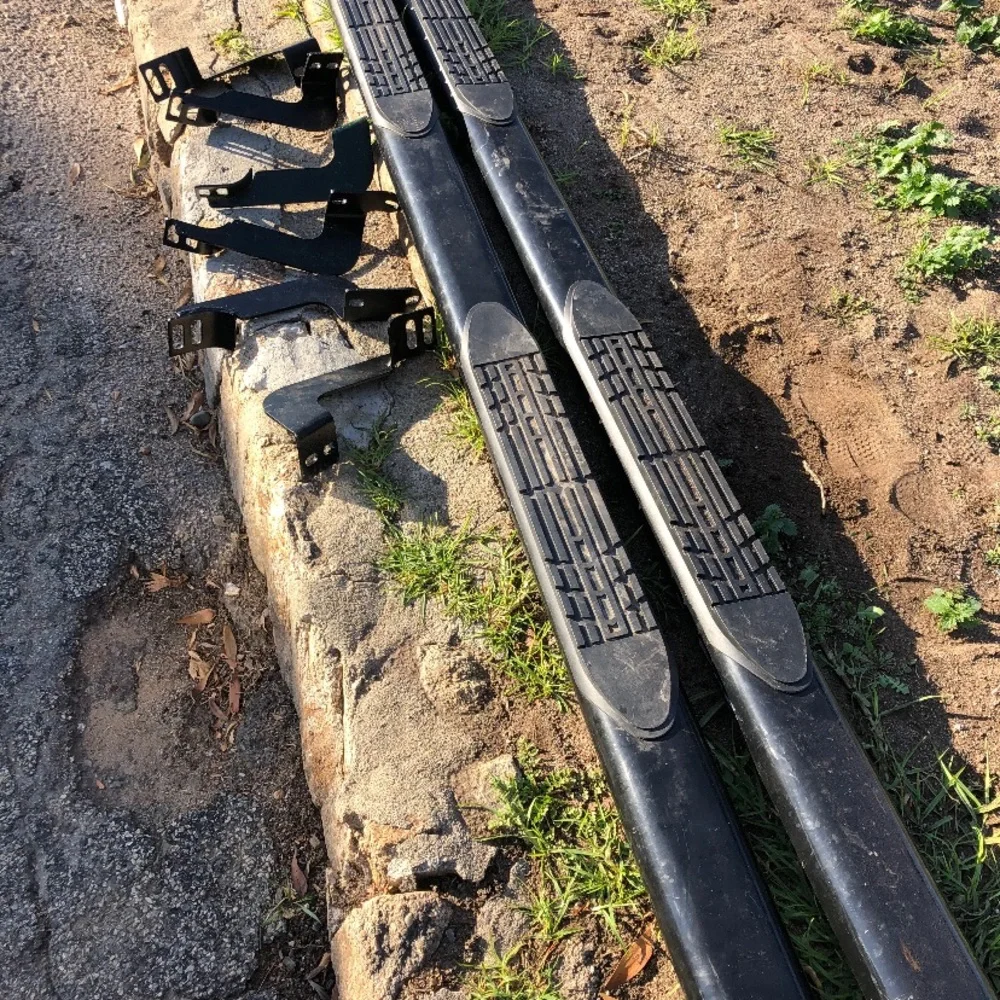 Toyota Tacoma step nerf bar for sale ❗️